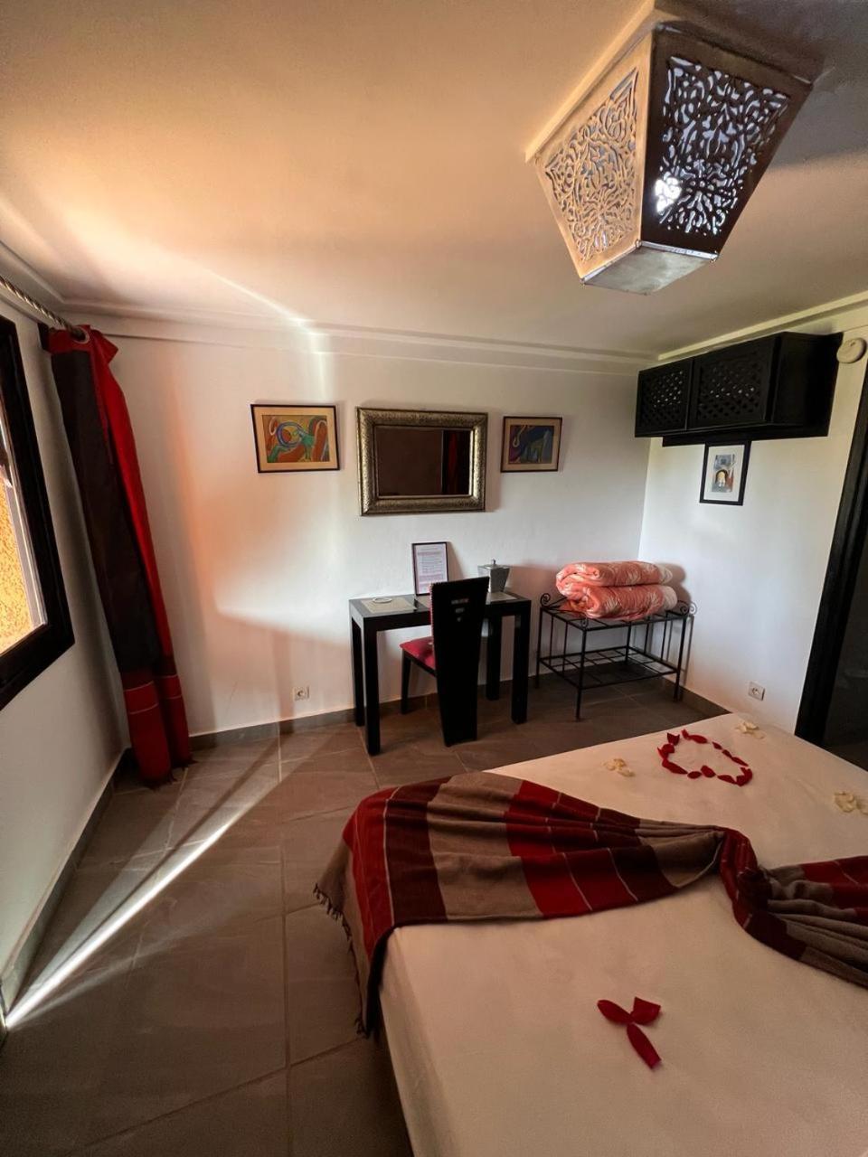 Villa Tata Marie Maison D'Hotes Marrakech マラケシュ エクステリア 写真