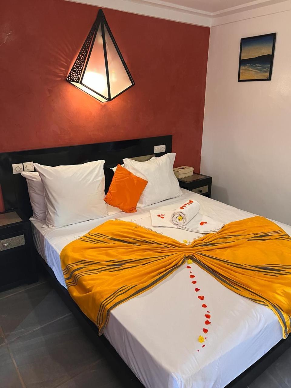Villa Tata Marie Maison D'Hotes Marrakech マラケシュ エクステリア 写真