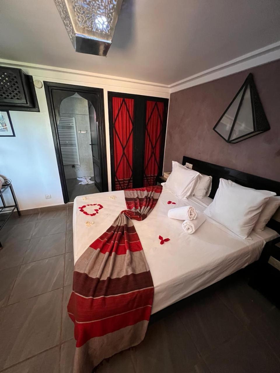 Villa Tata Marie Maison D'Hotes Marrakech マラケシュ エクステリア 写真