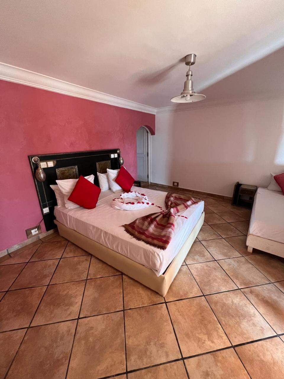 Villa Tata Marie Maison D'Hotes Marrakech マラケシュ エクステリア 写真